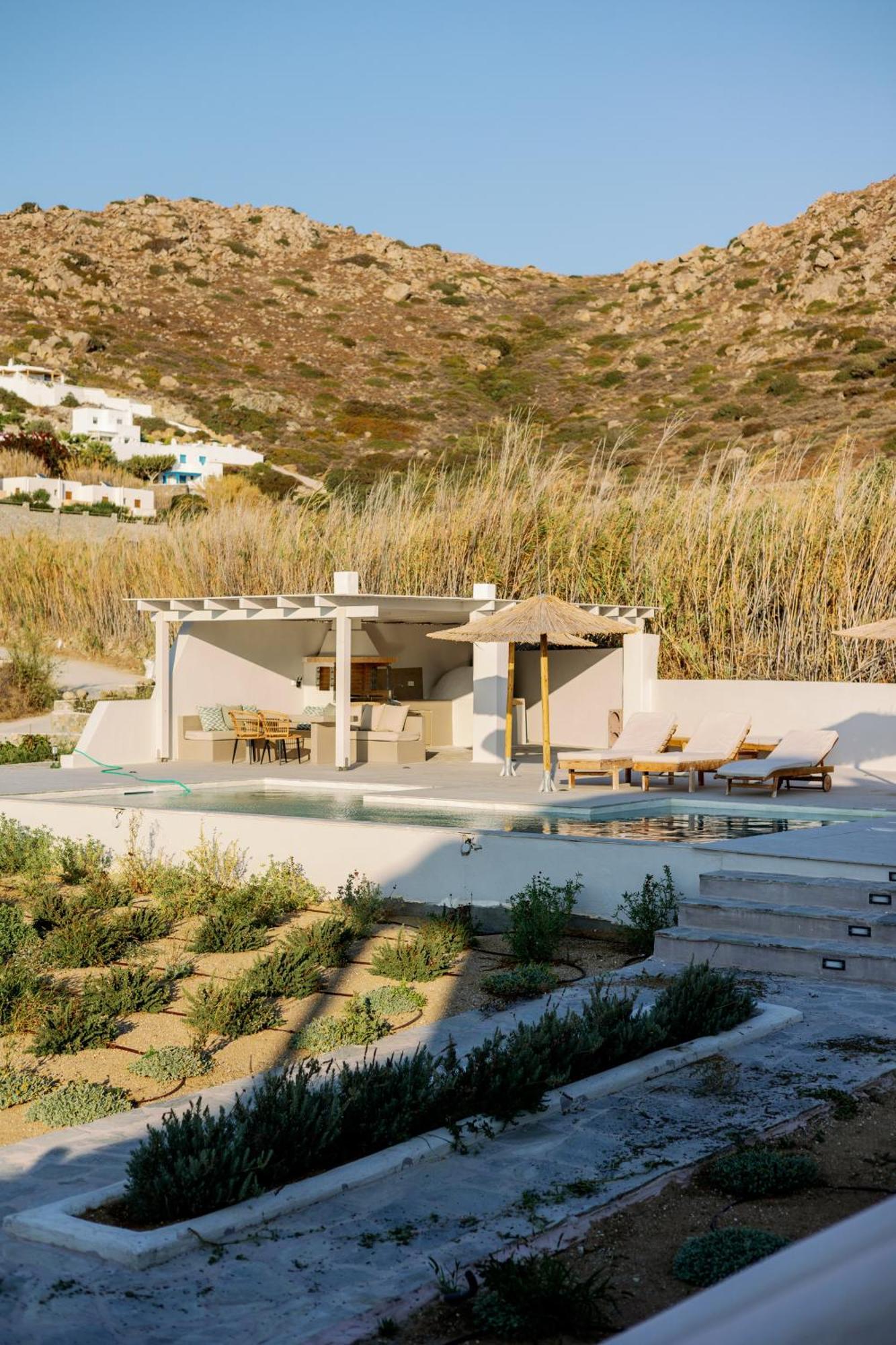 מיקרי ויגלה Villa Finest -Seaside Villa With Private Swimming Pool- מראה חיצוני תמונה