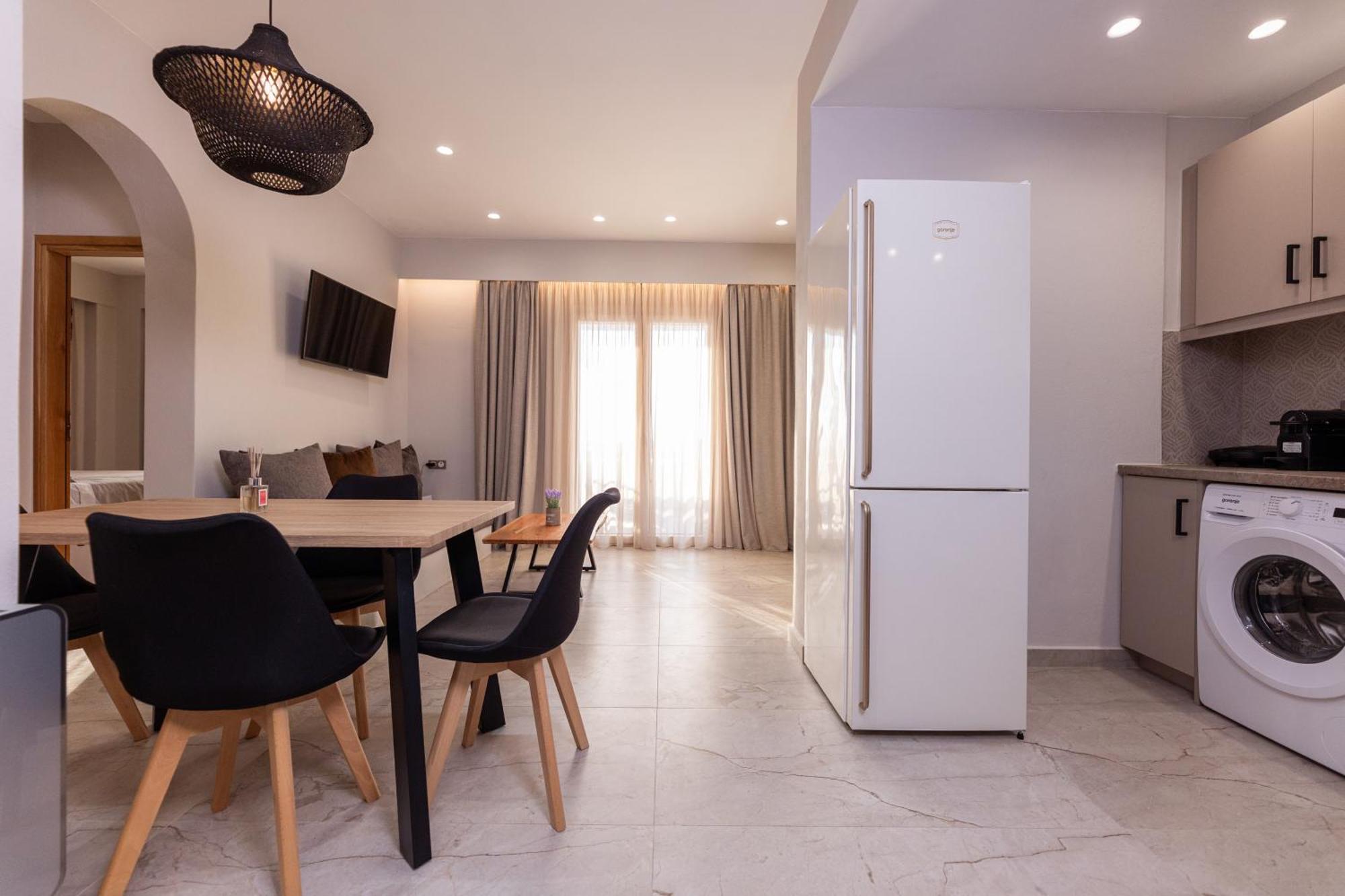 מיקרי ויגלה Villa Finest -Seaside Villa With Private Swimming Pool- מראה חיצוני תמונה